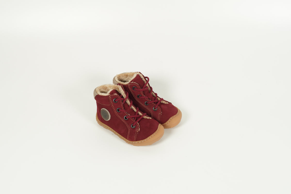 Learning running shoes red