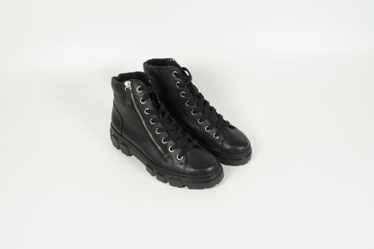 Schnürschuh Schwarz