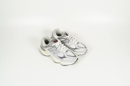 Sneaker 9060 Grau