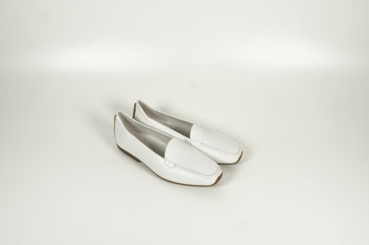 Moccasin White