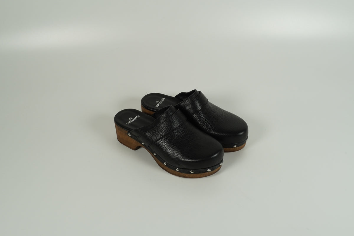 Clog Black