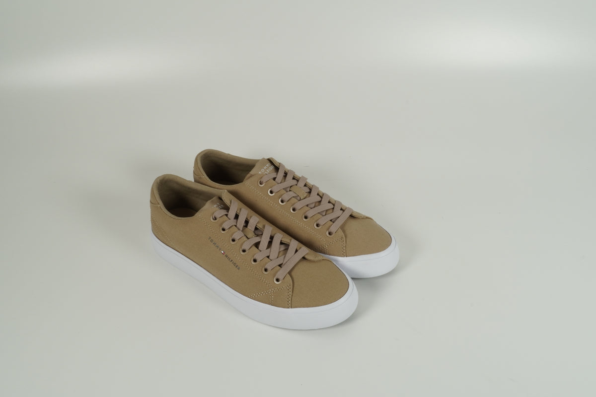 Baskets beiges