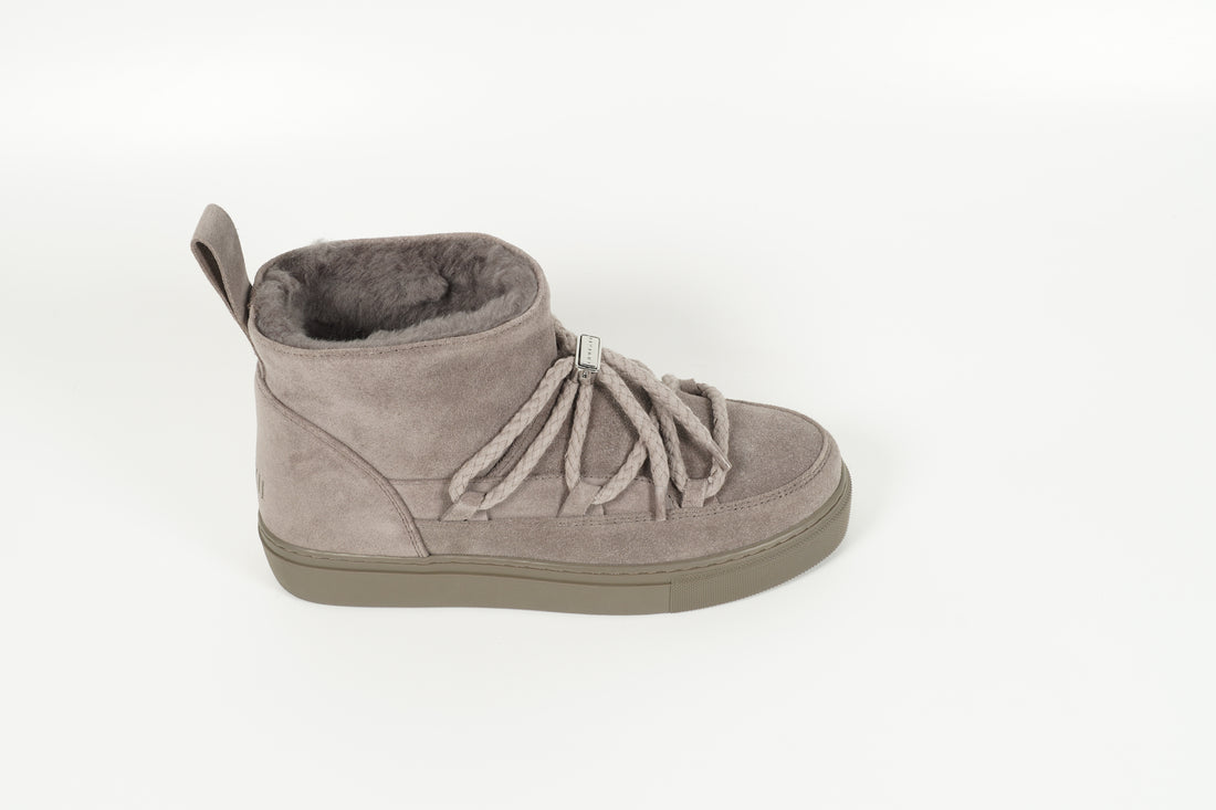 Boot Grau
