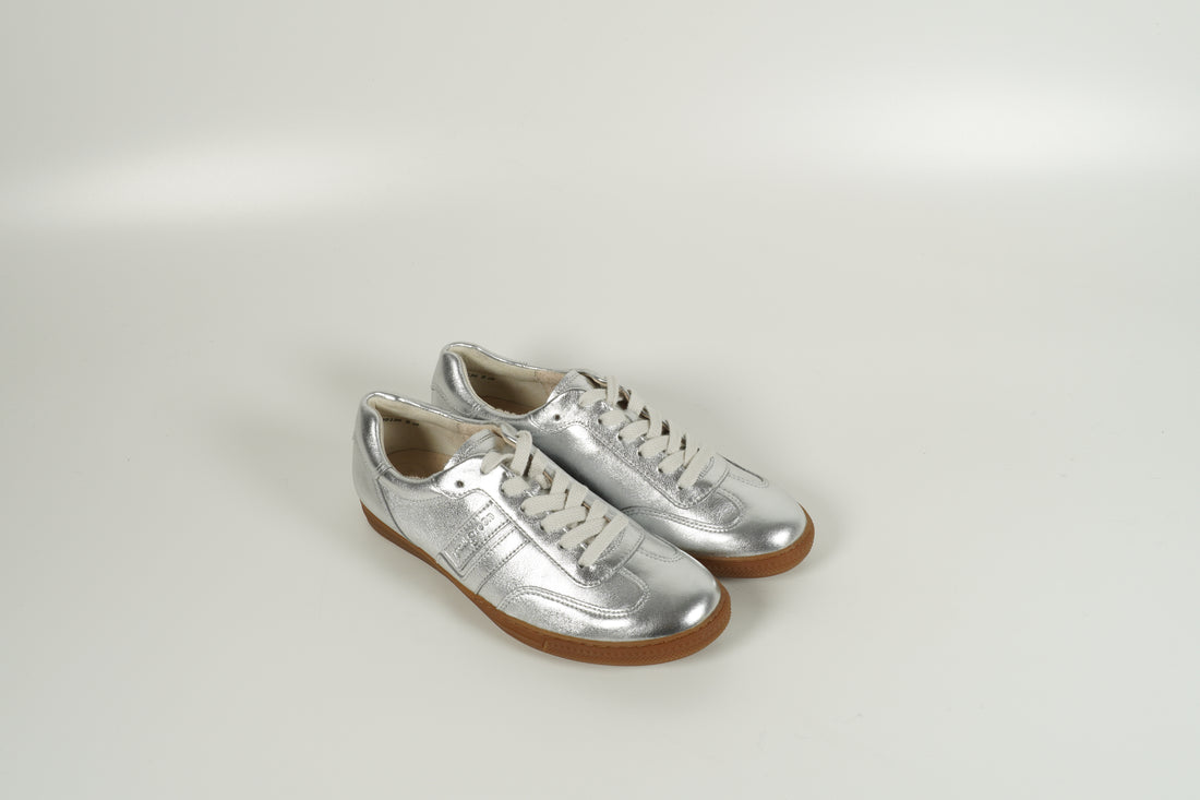 Sneaker Silber