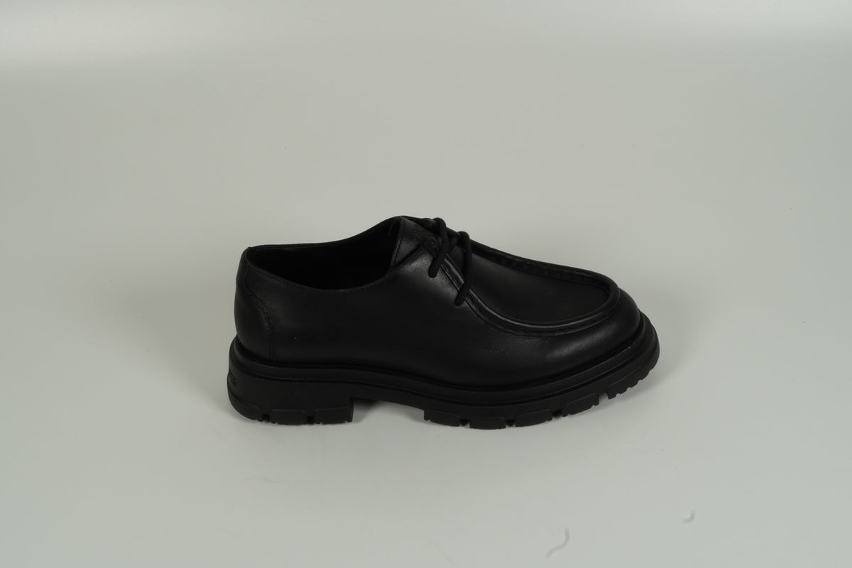 Low Shoe Black