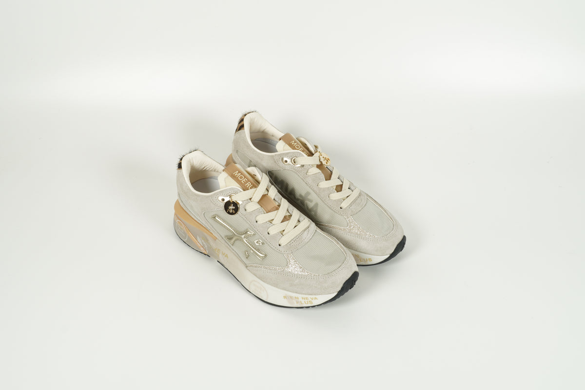 Baskets beiges