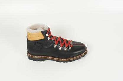Boot lined black