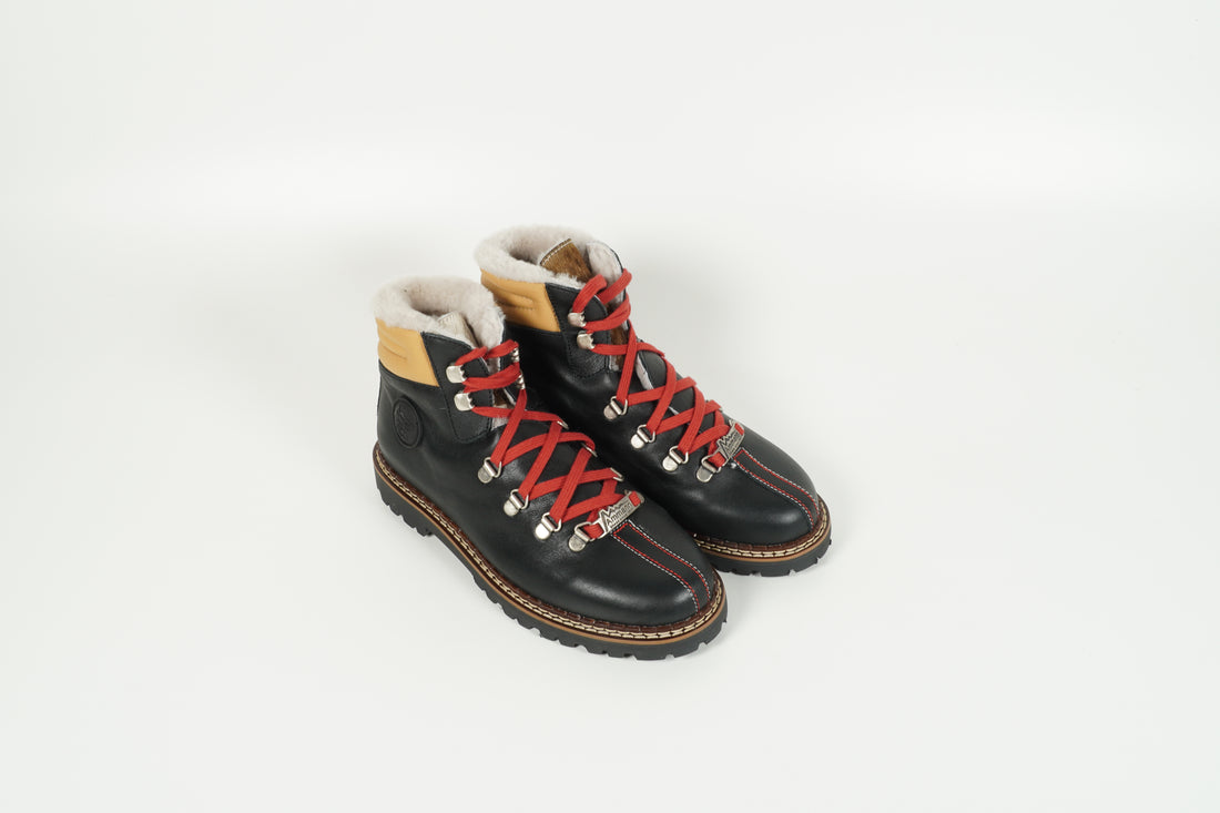 Boot lined black