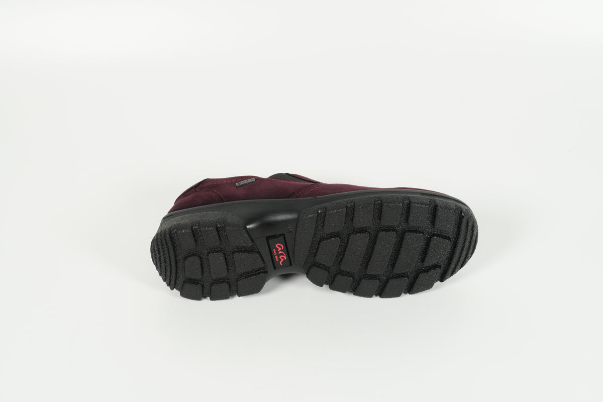 Low shoe red