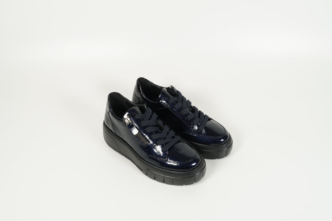 Sneaker Blau