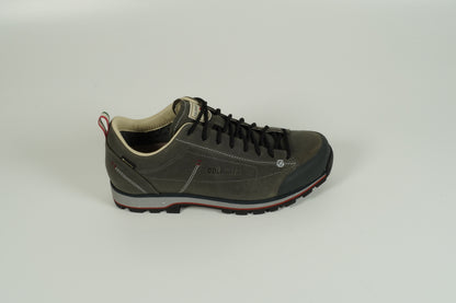 Chaussure à lacets grise