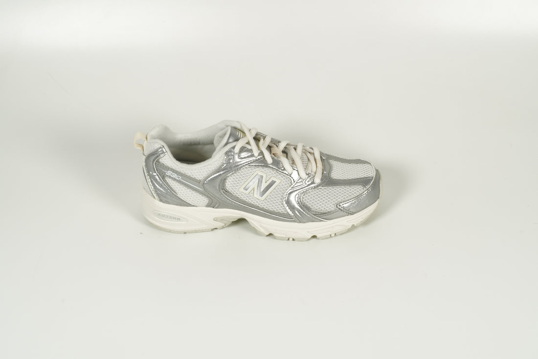 Sneaker U530 Silber