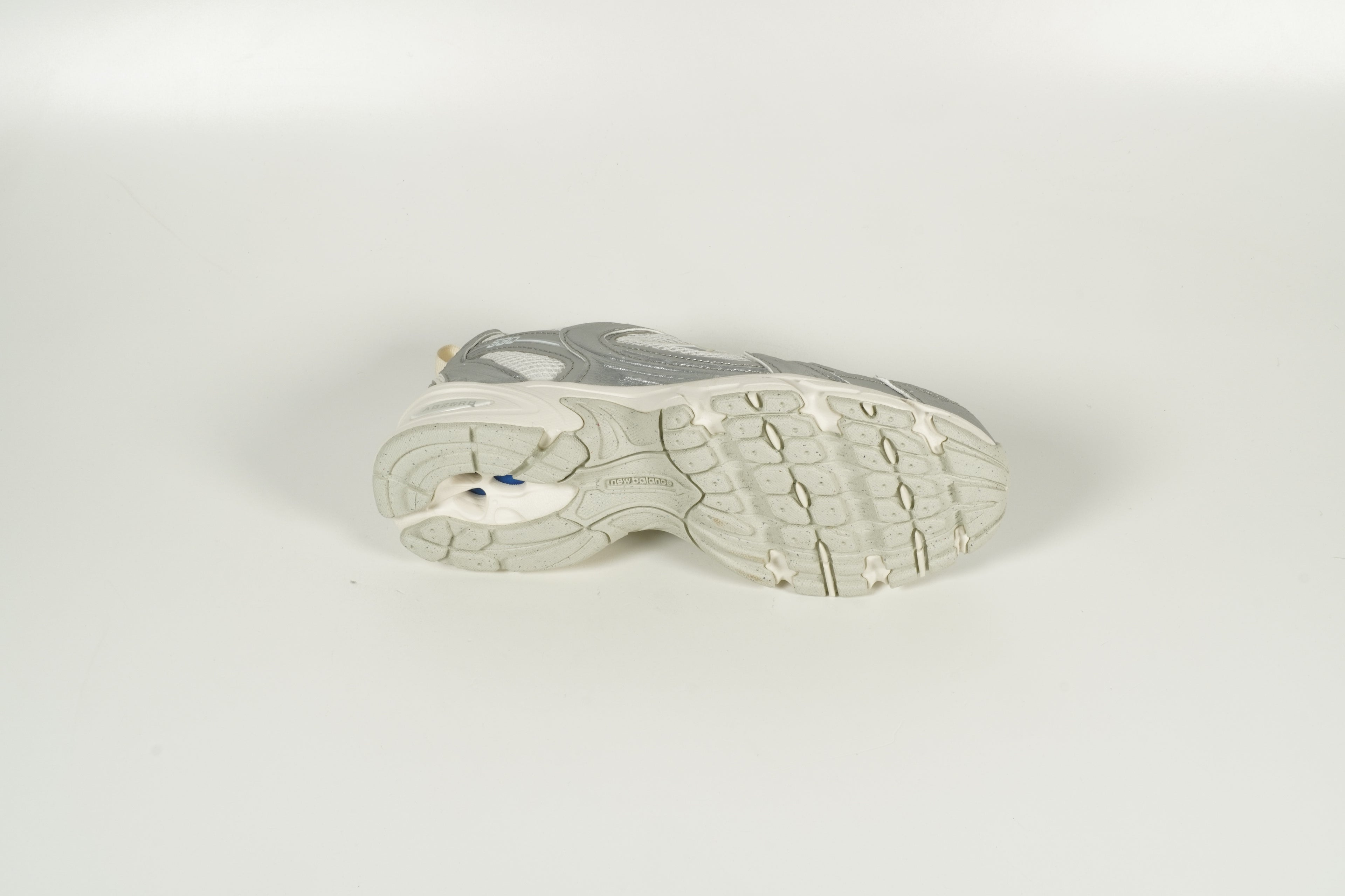 Sneaker U530 Silber