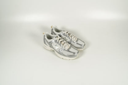 Sneaker U530 Silber