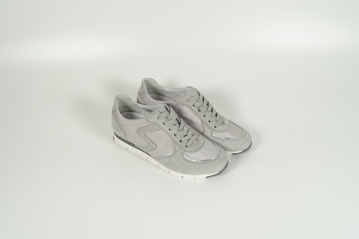 Sneaker Grau