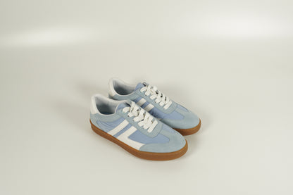 Sneaker Blau