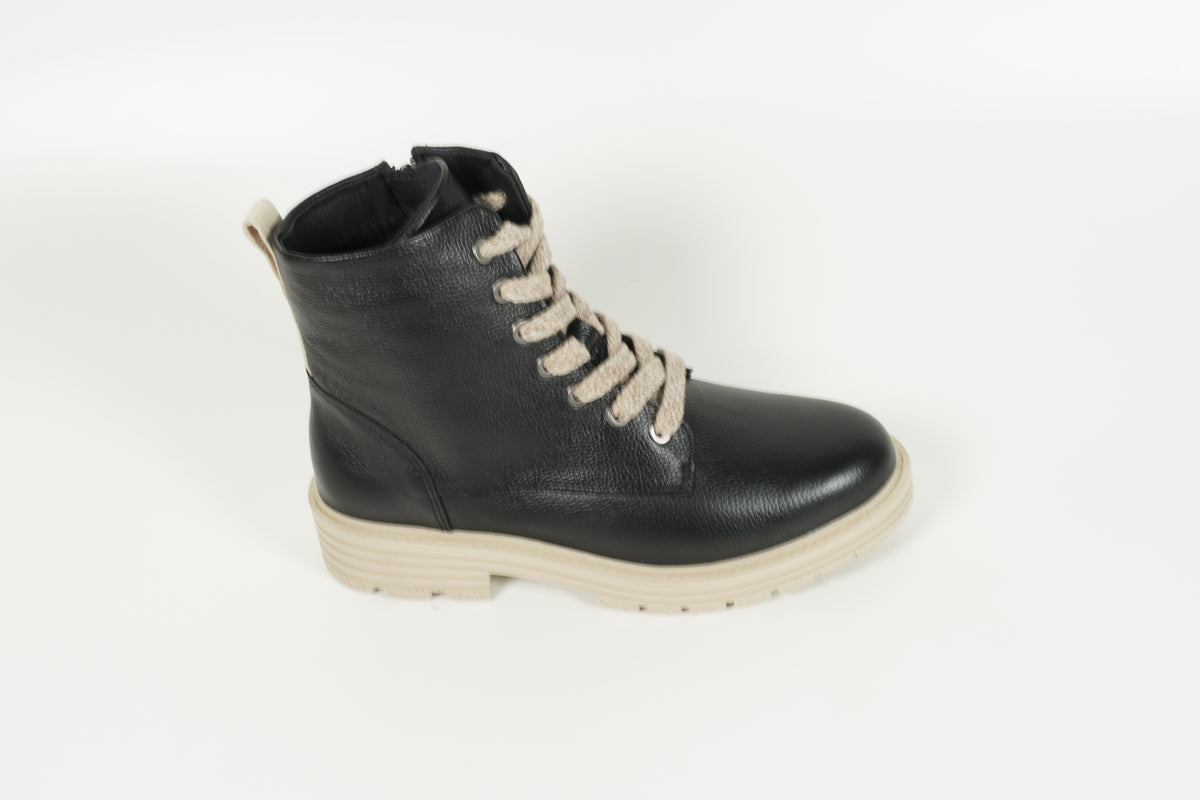 Chaussure à lacets noire