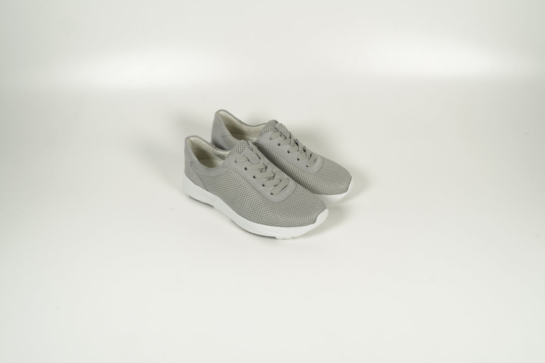 Sneaker Grau