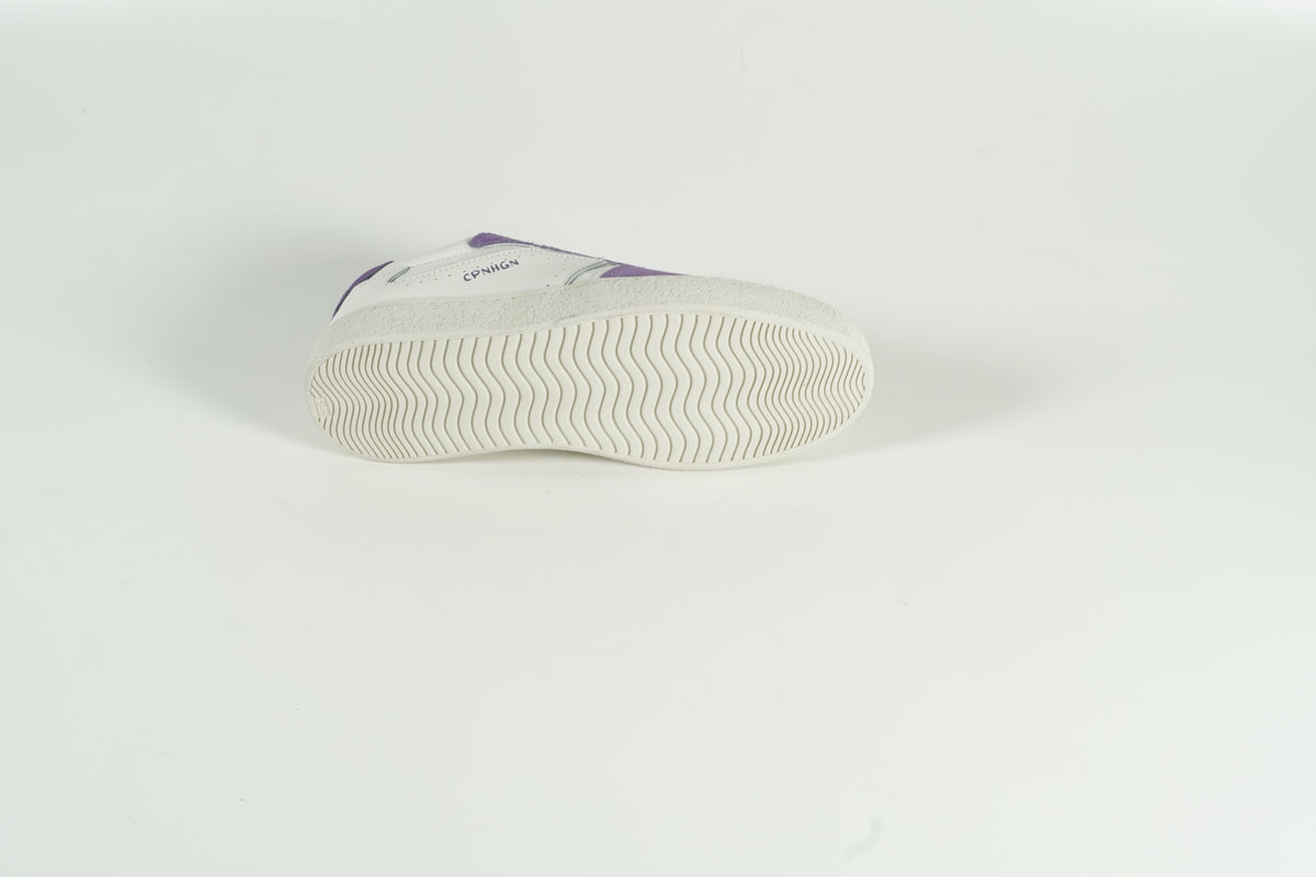 Baskets violettes