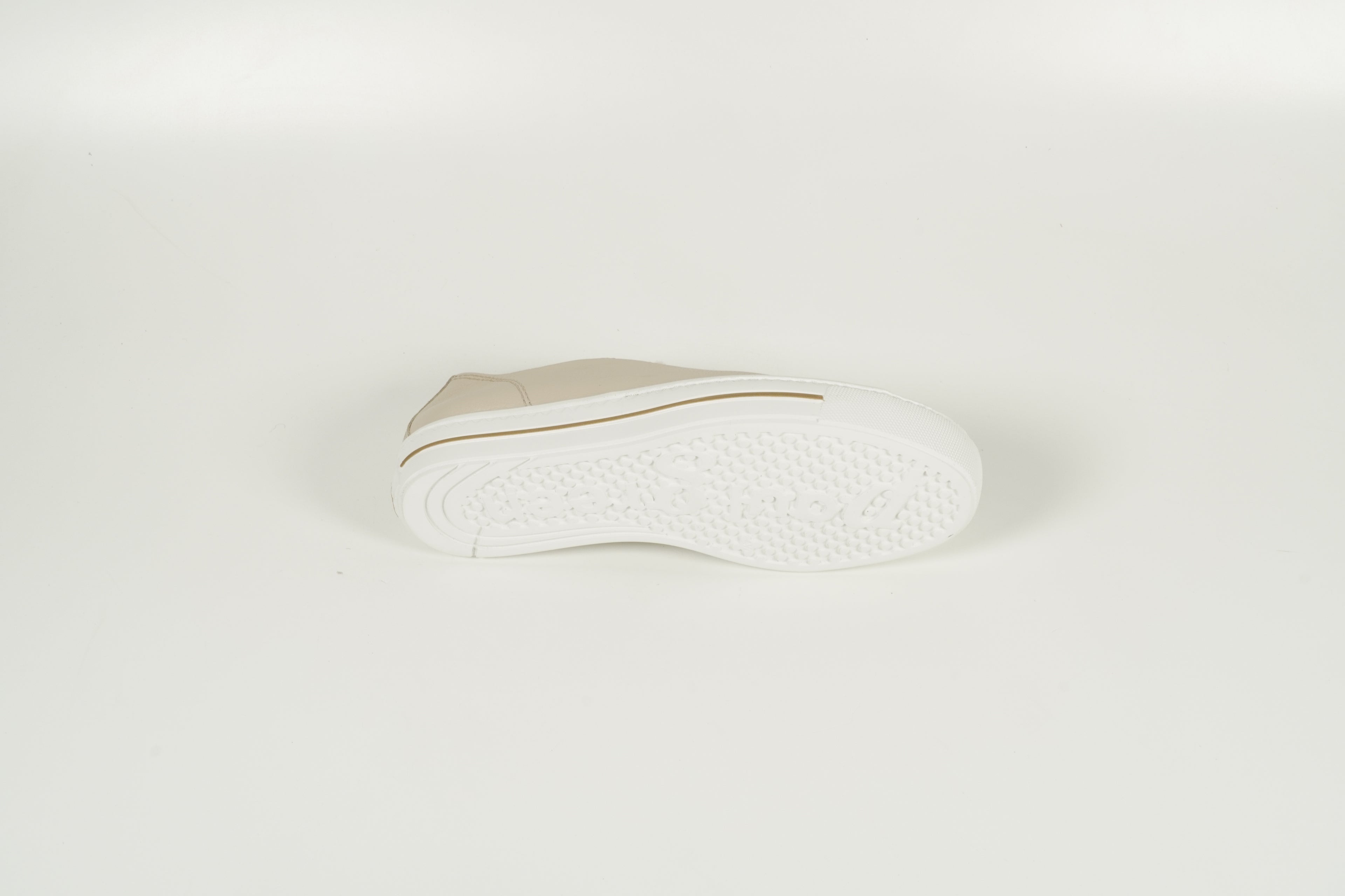 Baskets beiges