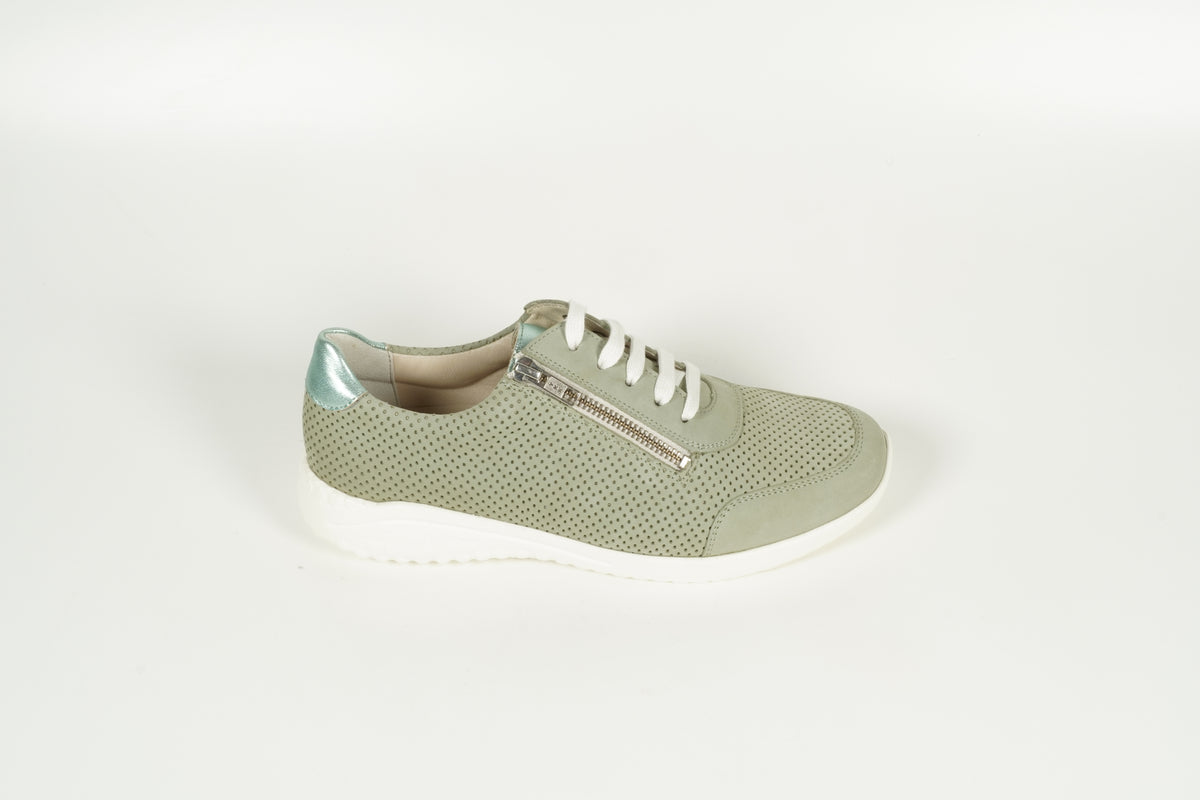Baskets vertes