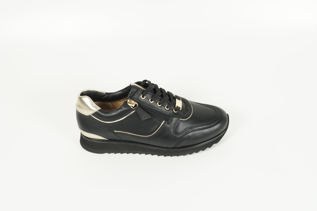 Sneaker Schwarz