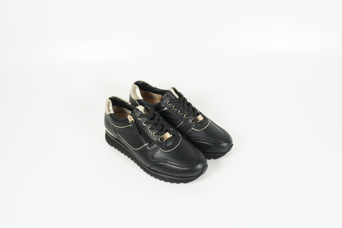 Sneaker Schwarz