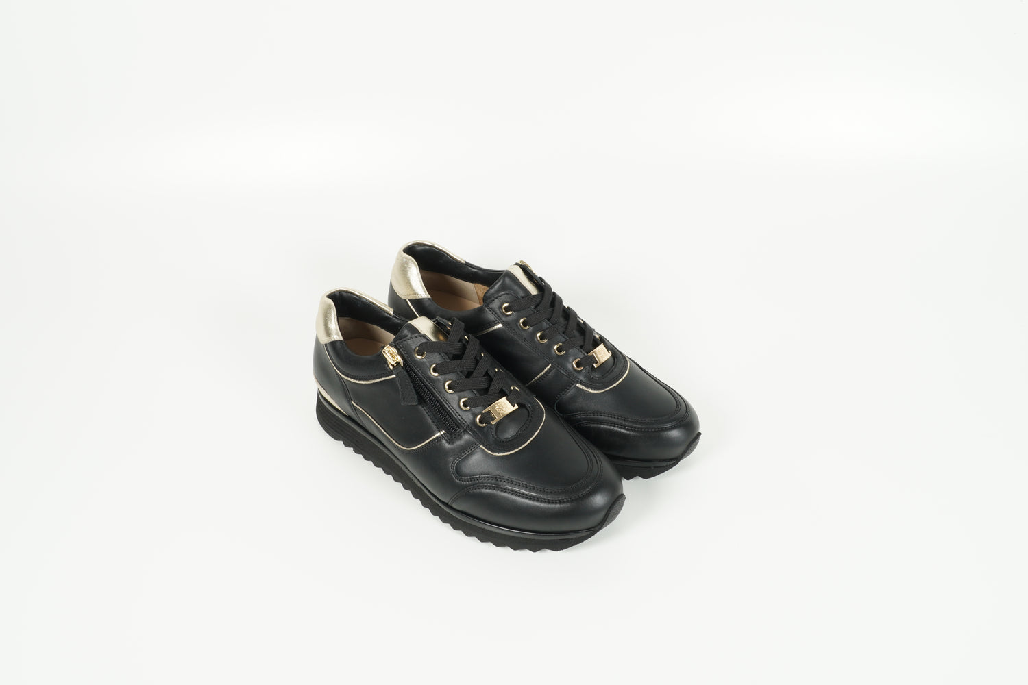 Sneaker Schwarz