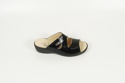 8800.4/01 Crumpled lacquer black