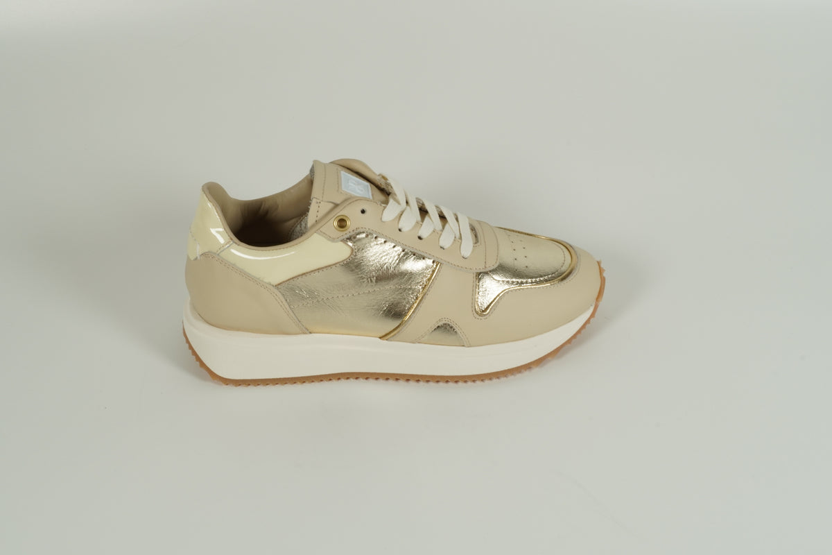 Baskets beiges