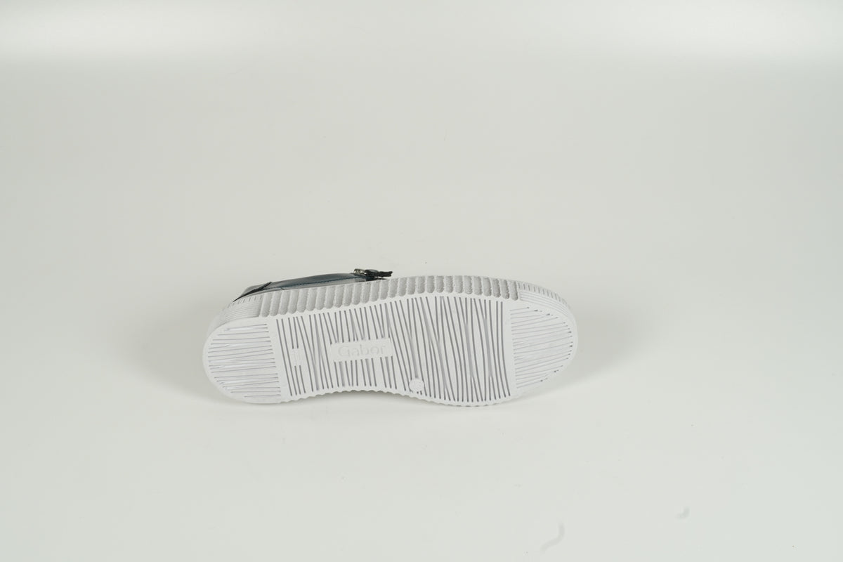 Baskets bleues