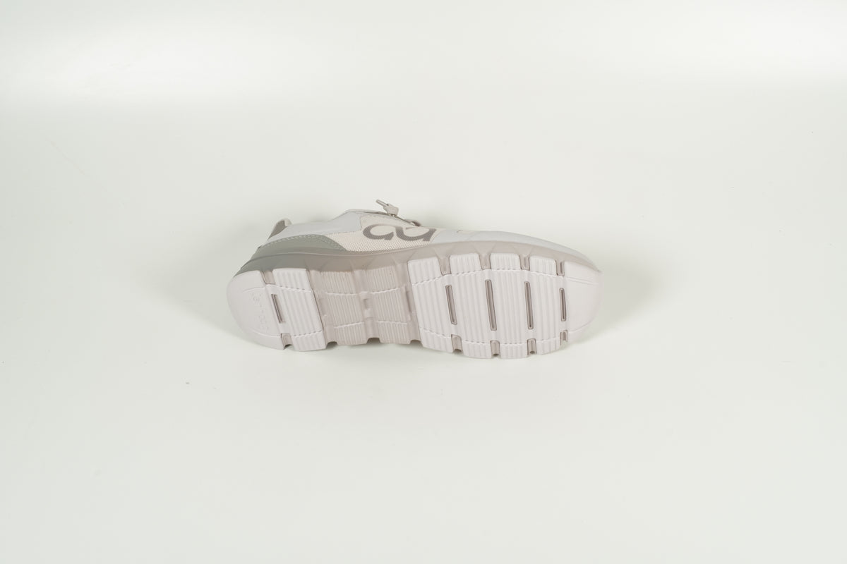 Sneaker Grau