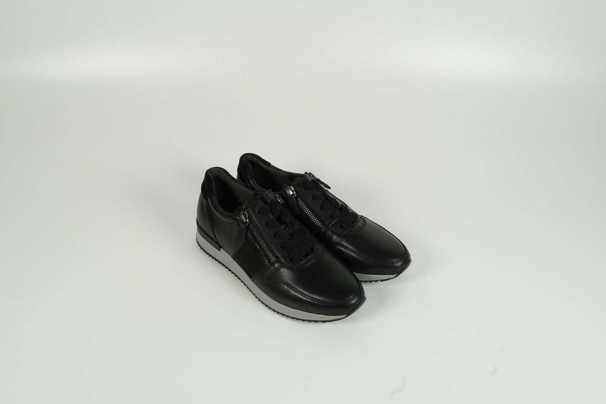 Baskets noires