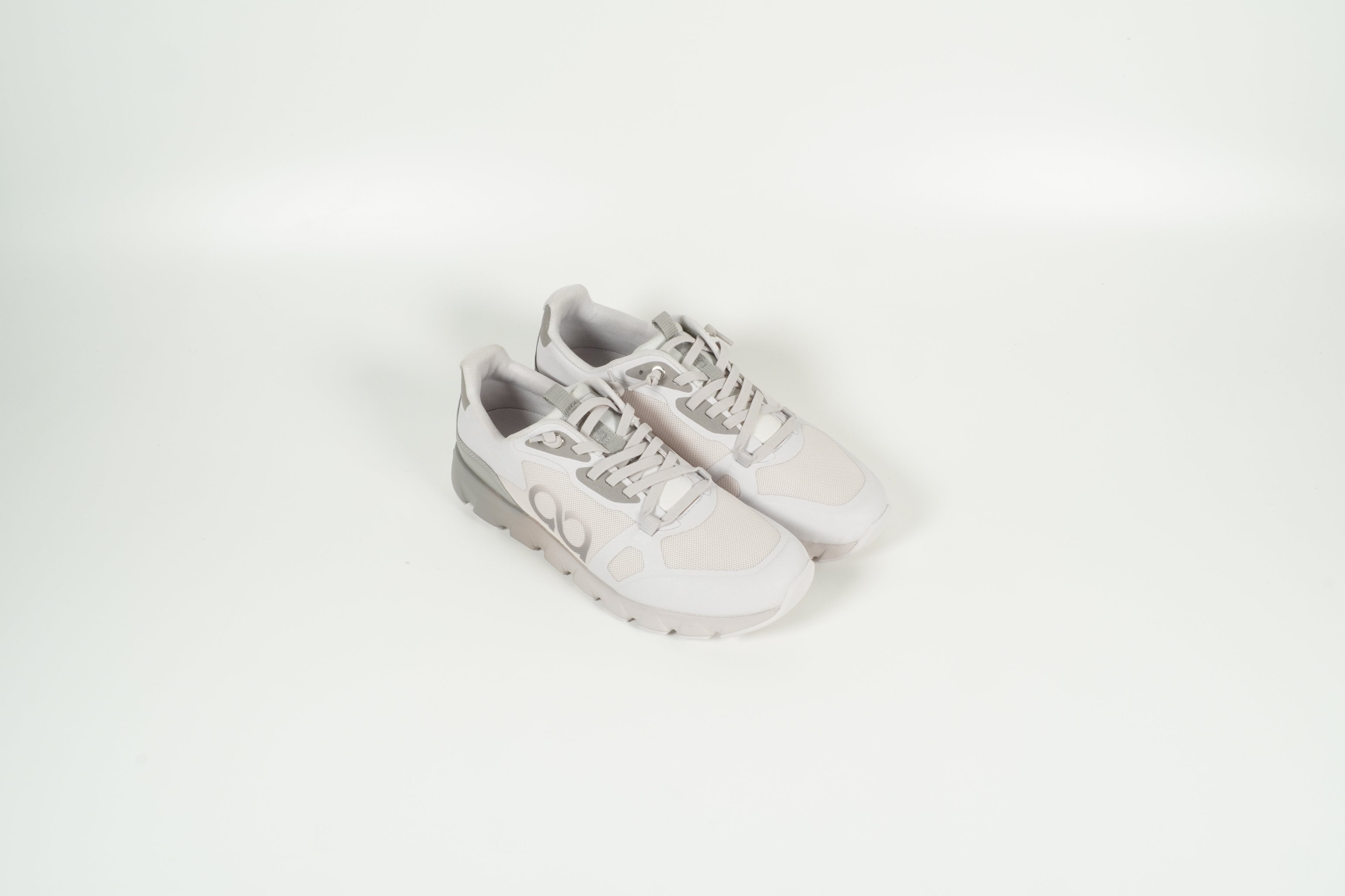 Sneaker Grau