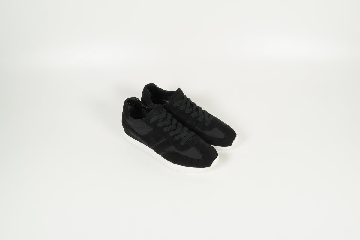 Sneaker Schwarz