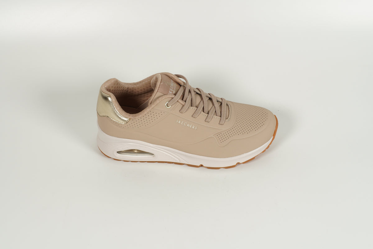 Baskets beiges