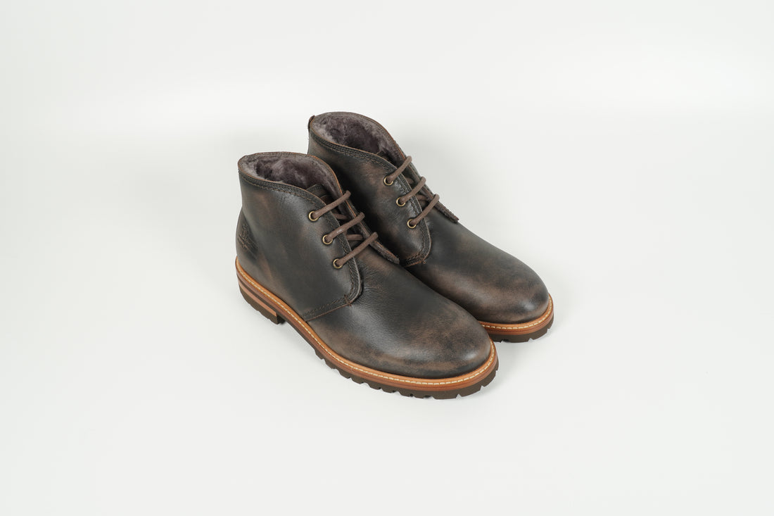 Boot Grau