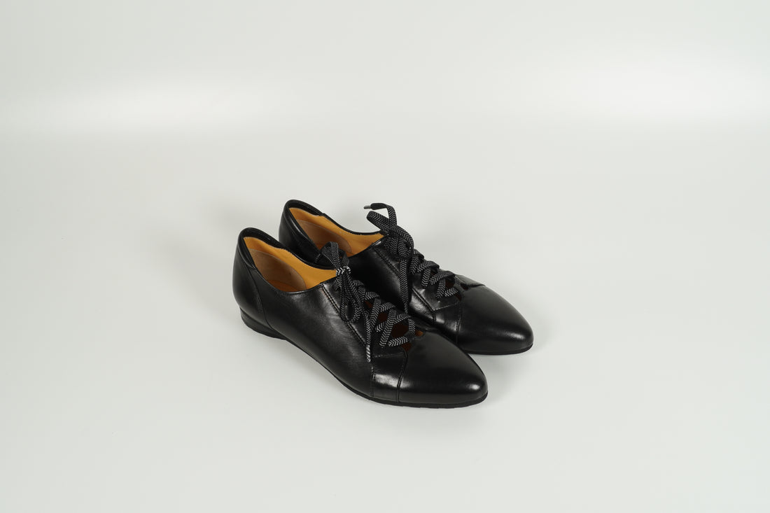 Low Shoe Black