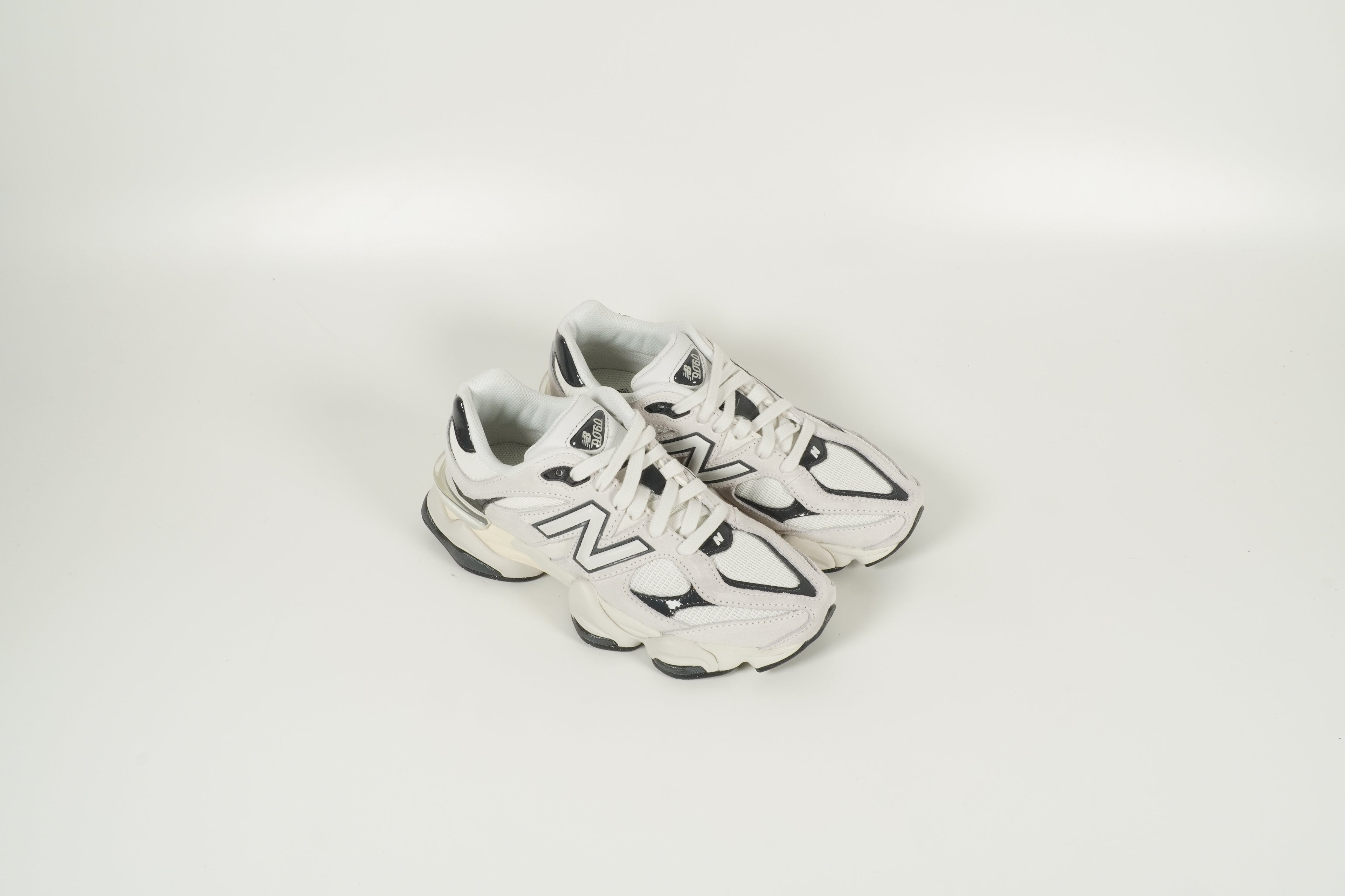 Sneaker U9060 Weiss