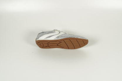 Sneaker Silber
