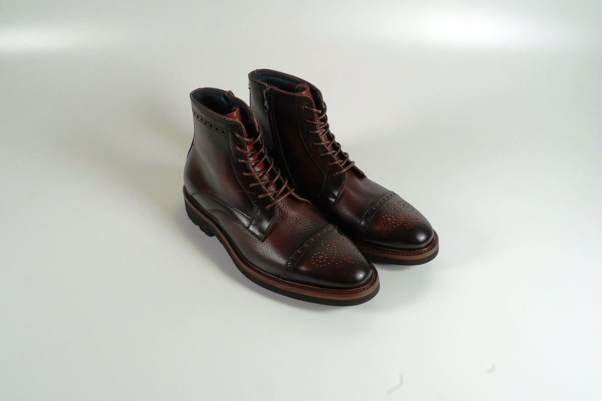 Boot Braun