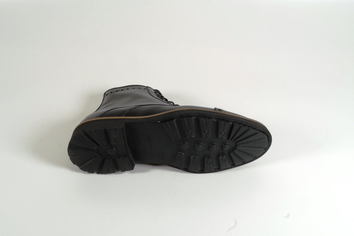 Boat Black