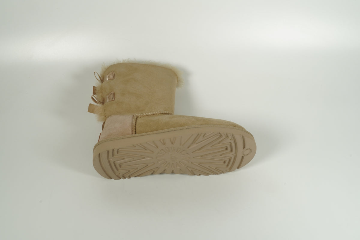 Bailey Bow III Beige