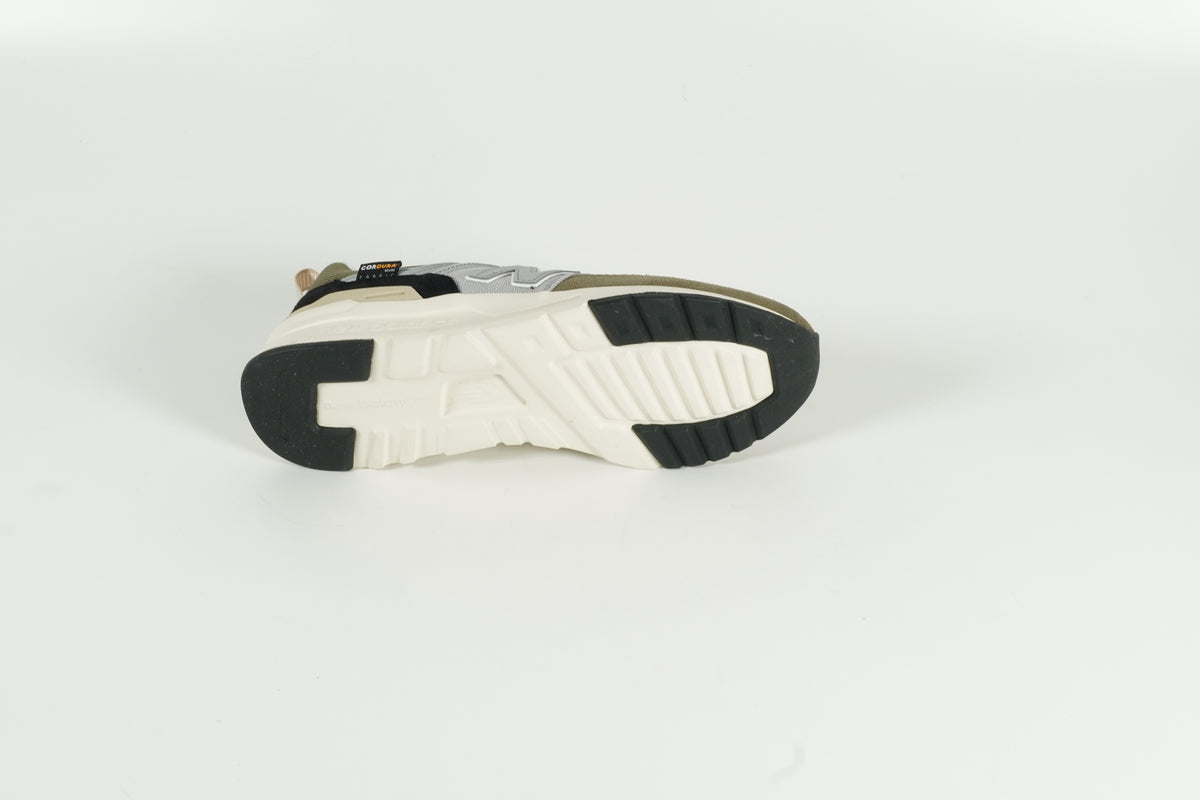 Sneaker 997 Grün