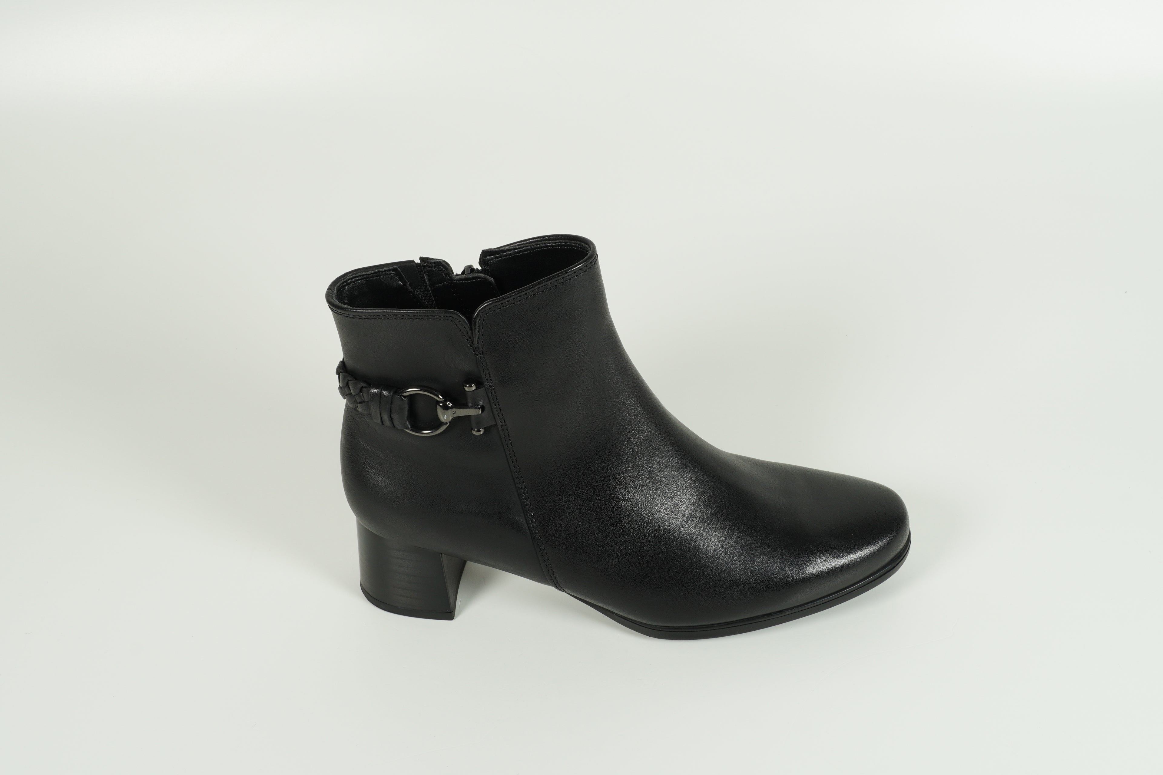 ankle boots black