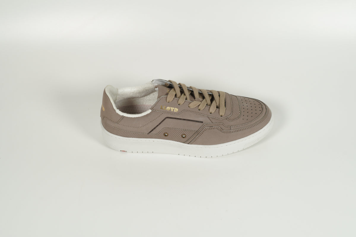 Baskets beiges