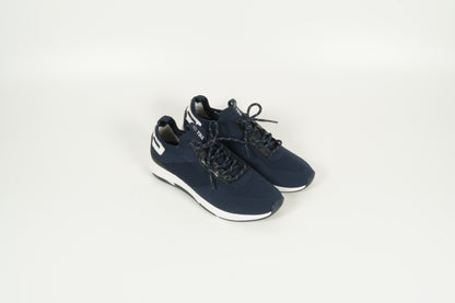 Sneaker Blau