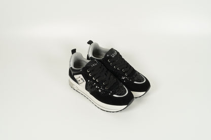 Sneaker Schwarz