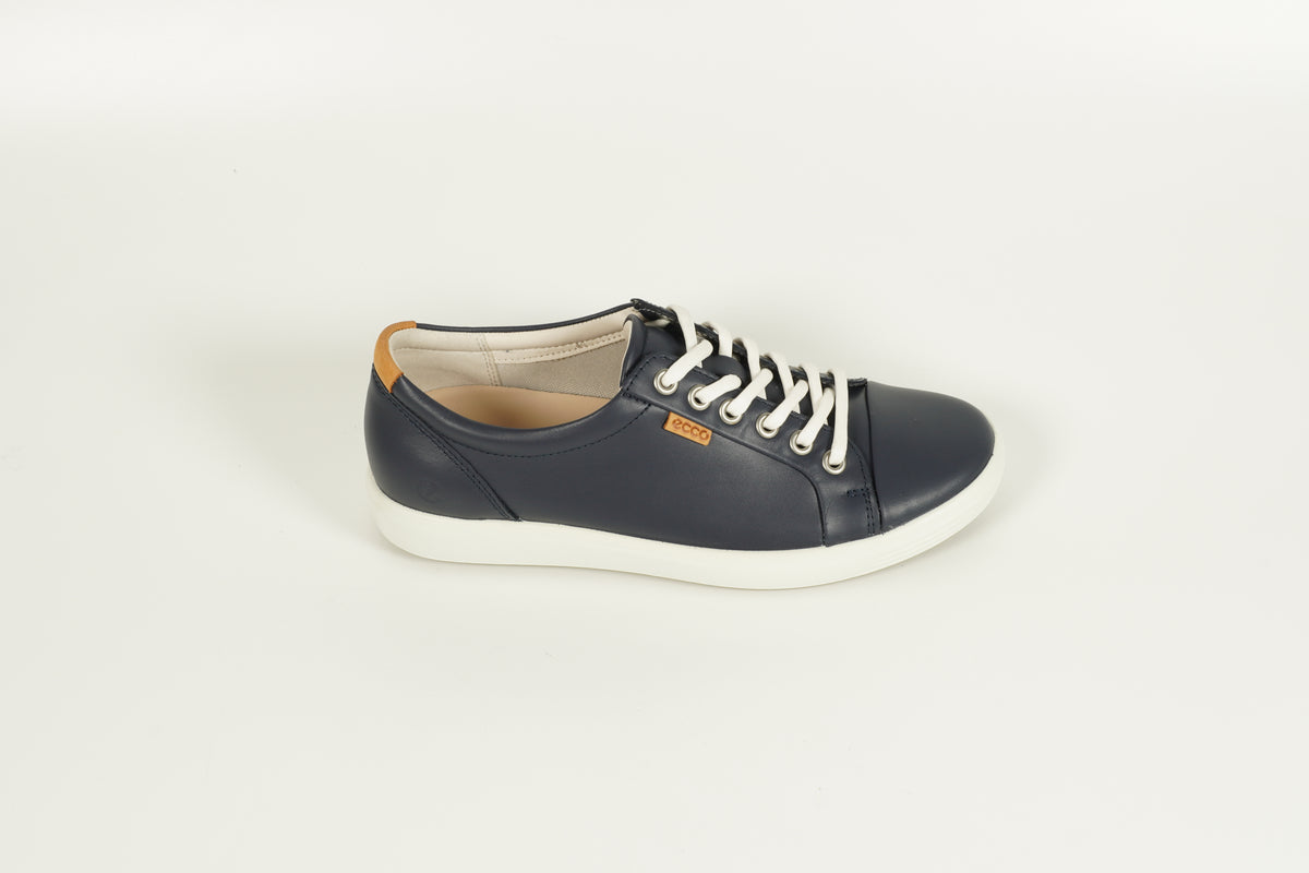 Baskets bleues