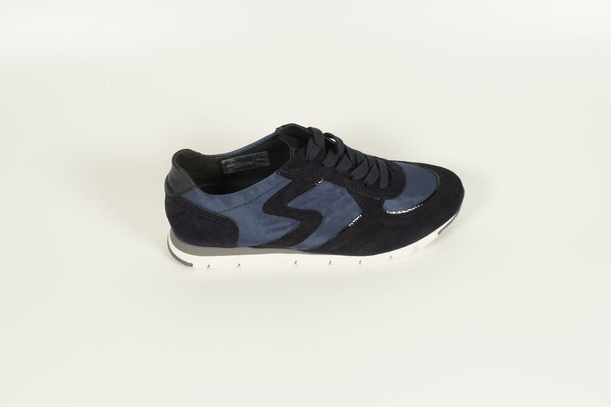 Sneaker Blau